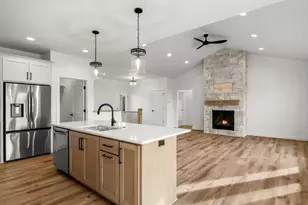 4313 Deerbrook Ln, Manitowoc, WI 54220 - Photo 11