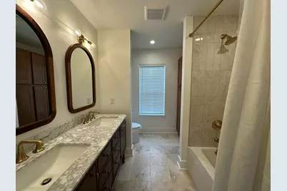 1800 E Hillcrest Ave, Milwaukee, WI 53207 - Photo 15