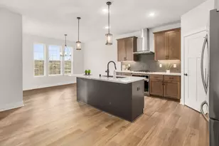 N50W19441 Tamarind Wy, Menomonee Falls, WI 53051 - Photo 7