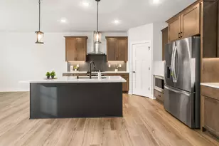 N50W19441 Tamarind Wy, Menomonee Falls, WI 53051 - Photo 5