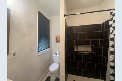 212 W Center St, Milwaukee, WI 53212 - Photo 43