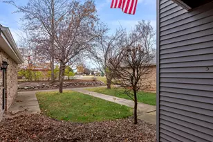 180 W Oak Leaf Dr, Oak Creek, WI 53154 - Photo 23