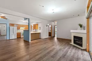 180 W Oak Leaf Dr, Oak Creek, WI 53154 - Photo 9