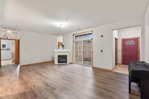 180 W Oak Leaf Dr, Oak Creek, WI 53154 - Photo 5