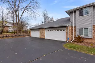 180 W Oak Leaf Dr, Oak Creek, WI 53154 - Photo 29