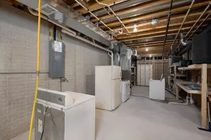 3314 W Alvina Ave, Greenfield, WI 53221 - Photo 27