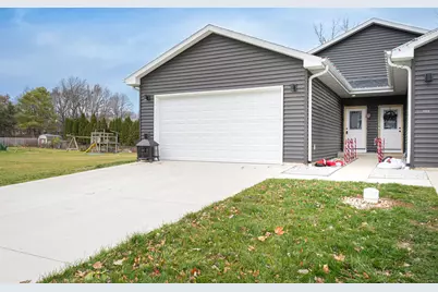 3314 W Alvina Ave, Greenfield, WI 53221 - Photo 3