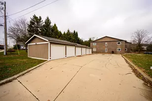 420 Racine St, Racine, WI 53185 - Photo 11