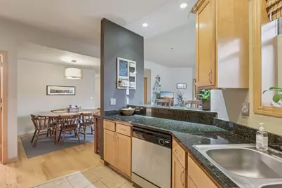 N82W13360  Fond Du Lac Ave #102, Menomonee Falls, WI 53051 - Photo 9