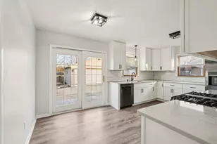 3372 S 71st St, Milwaukee, WI 53219 - Photo 5