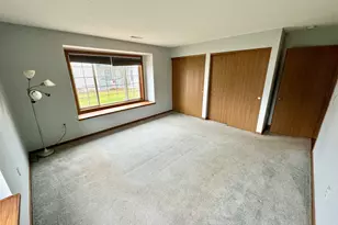 907 Fox Creek Dr, Watertown, WI 53098 - Photo 13