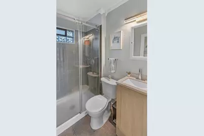 957  Macarthur Dr, Manitowoc, WI 54220 - Photo 5