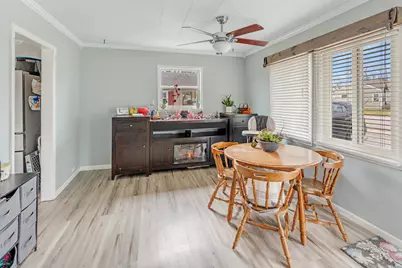 957  Macarthur Dr, Manitowoc, WI 54220 - Photo 21