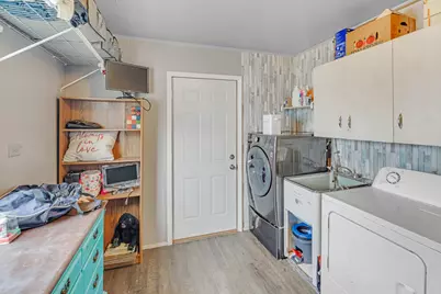 957  Macarthur Dr, Manitowoc, WI 54220 - Photo 15