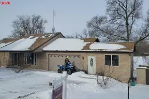 32908 Short St, Burlington, WI 53105 - Photo 1