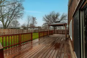 1023 Knollwood Dr, Saukville, WI 53080 - Photo 37