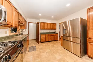 1023 Knollwood Dr, Saukville, WI 53080 - Photo 11