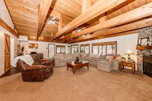 1023 Knollwood Dr, Saukville, WI 53080 - Photo 15