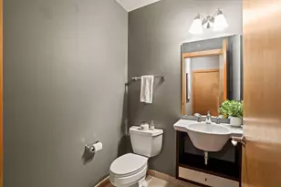 191 N Broadway, Milwaukee, WI 53202 - Photo 21