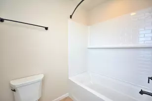 8246 W Bluebird Ct, Mequon, WI 53097 - Photo 15