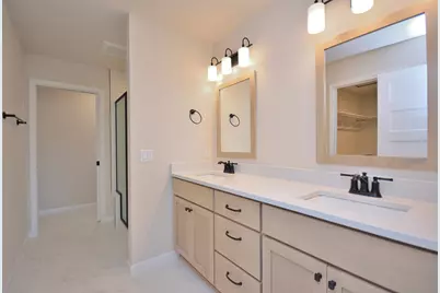 8246 W Bluebird Ct, Mequon, WI 53097 - Photo 27
