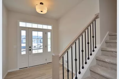 8246 W Bluebird Ct, Mequon, WI 53097 - Photo 11