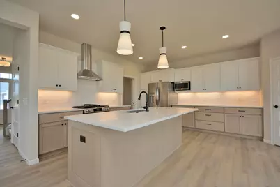 8246 W Bluebird Ct, Mequon, WI 53097 - Photo 3
