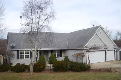 7210  Badger Ln, Wayne, WI 53002 - Photo 1