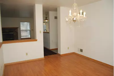 7210  Badger Ln, Wayne, WI 53002 - Photo 7