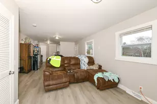 337 S 8th St, Delavan, WI 53115 - Photo 5