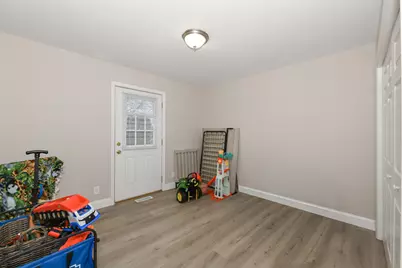 337 S Eighth St, Delavan, WI 53115 - Photo 9