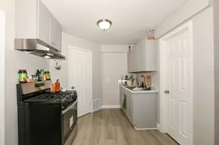 337 S 8th St, Delavan, WI 53115 - Photo 7