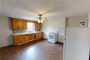 321 E Washington St, Prairie Du Chien, WI 53821 - Photo 11