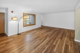 2116 Woodburn Rd, Waukesha, WI 53188 - Photo 7