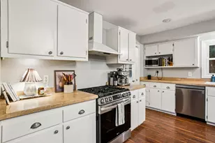 N45W24568 Lindsay Rd, Pewaukee, WI 53072 - Photo 11