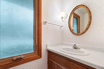 7525 N Redwood Rd, Glendale, WI 53209 - Photo 25