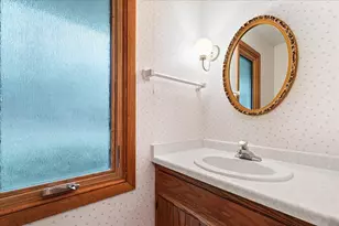 7525 N Redwood Rd, Glendale, WI 53209 - Photo 25