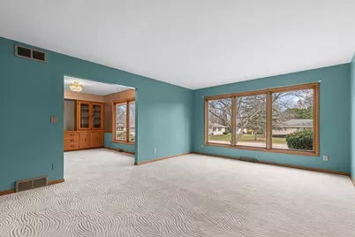 7525 N Redwood Rd, Glendale, WI 53209 - Photo 3