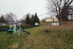 912 Oak St, La Crescent, MN 55947 - Photo 11