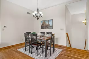 285 Cardinal Ridge Dr, Pewaukee, WI 53072 - Photo 7