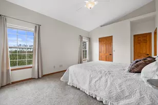 285 Cardinal Ridge Dr, Pewaukee, WI 53072 - Photo 25