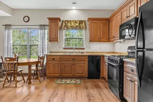 285 Cardinal Ridge Dr, Pewaukee, WI 53072 - Photo 13