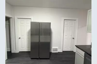 3157 S 8th St, Milwaukee, WI 53215 - Photo 7