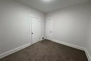 3157 S 8th St, Milwaukee, WI 53215 - Photo 9