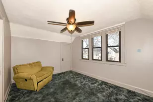 2534 S Brisbane Ave, Milwaukee, WI 53207 - Photo 23