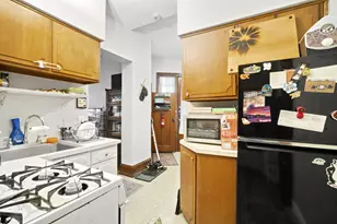 1815 N Oakland Ave, Milwaukee, WI 53202 - Photo 29