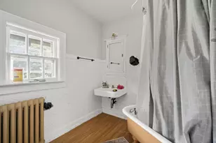 1815 N Oakland Ave, Milwaukee, WI 53202 - Photo 9