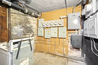 1815 N Oakland Ave, Milwaukee, WI 53202 - Photo 15