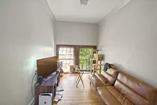 1815 N Oakland Ave, Milwaukee, WI 53202 - Photo 5