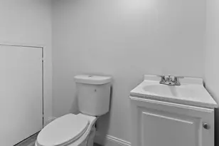 7018 W Hampton Ave, Milwaukee, WI 53218 - Photo 17